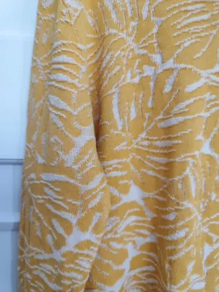 Jersey Zara estampado hojas amarillo
