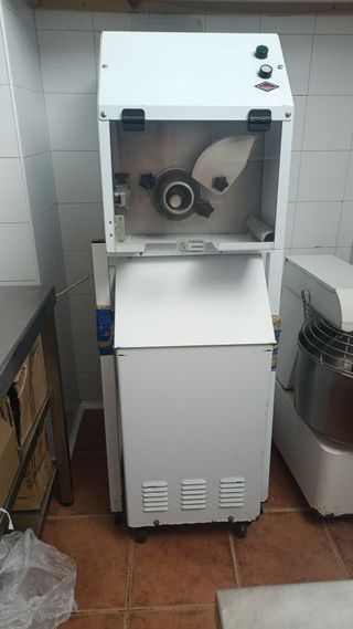 Cortadora y Boleadora Automática de Masa