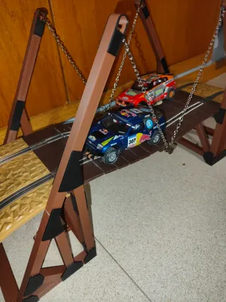 Scalextric Off Road y puente colgante
