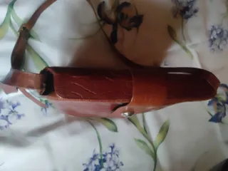 Bolso de piel marrón