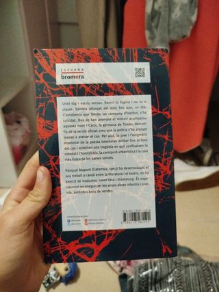 libro "versos per a un cadàver"