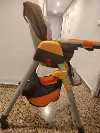 Trona de bebé Jané con bandeja extrible