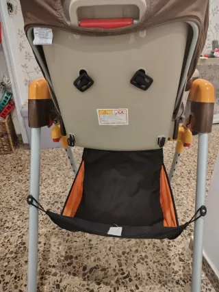 Trona de bebé Jané con bandeja extrible