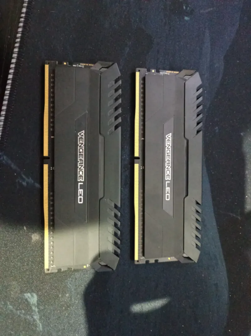 Corsair Vengeance LED DDR4 16GB (2x8GB) 3000MHz