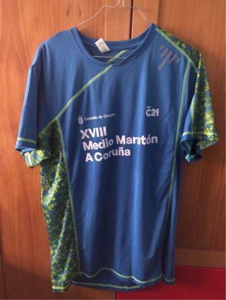 Medalla e camiseta Coruña 21