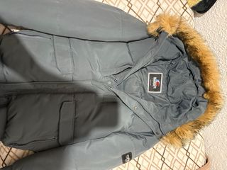 Chaqueta McKenzie gris con capucha