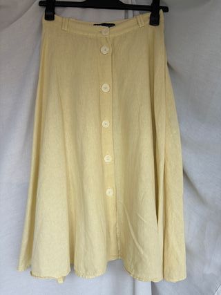 Falda midi amarilla de lino