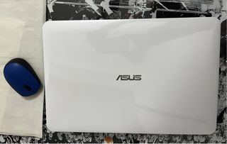 Portátil Asus i7 Blanco