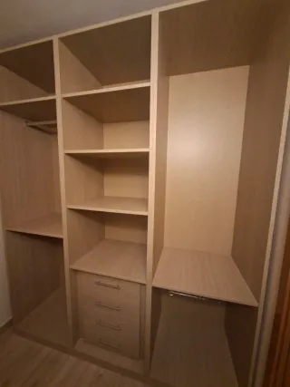 Armario modular madera sin puertas