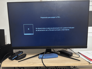 PS4 Pro 1TB + 2 Mandos + 3 Juegos