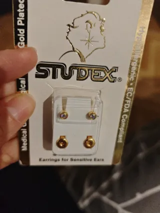 Pendientes Studex niña piedra tornasol
