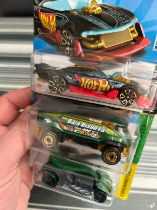 Lote 4 coches Hot Wheels