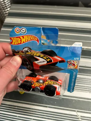 Lote 4 coches Hot Wheels