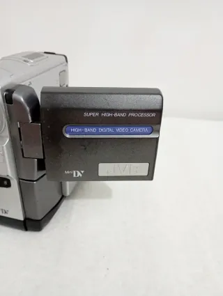 Cámara JVC Mini DV 200x Digital Zoom