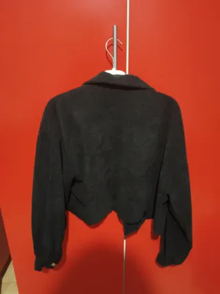 Chaqueta pana negra corta