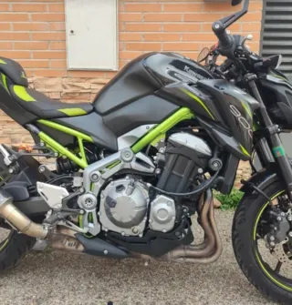 Kawasaki Z900 Verde