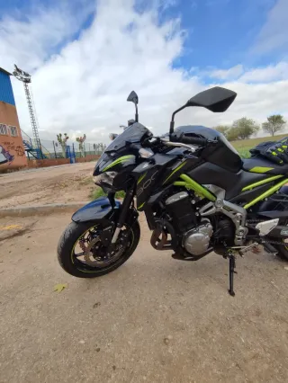 Kawasaki Z900 Verde