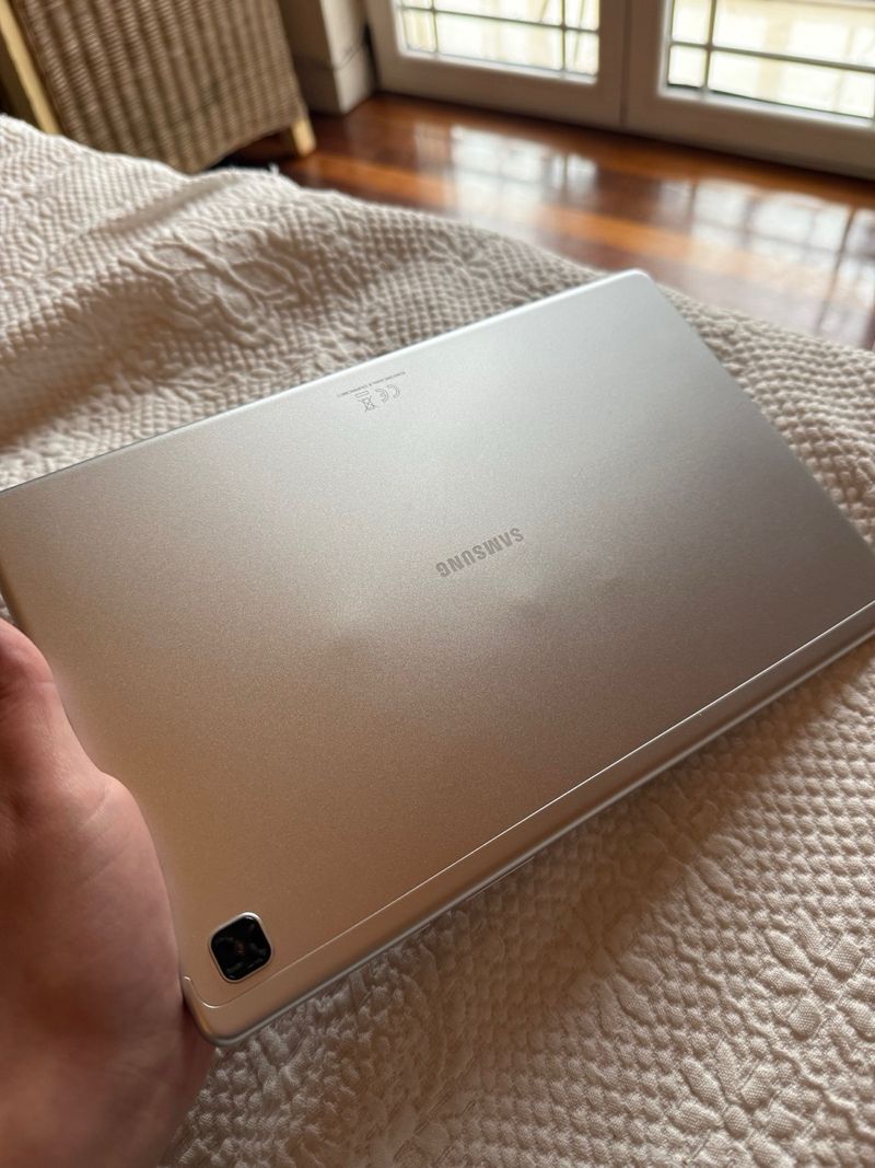 Samsung Galaxy Tab A7 plateada afbeelding 3