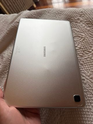 Samsung Galaxy Tab A7 plateada