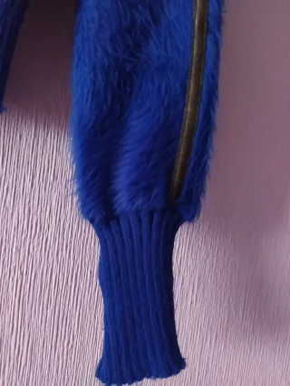 Chaqueta azul Klein de Zara