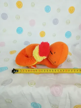 Peluche Pokémon Charmander Tomy