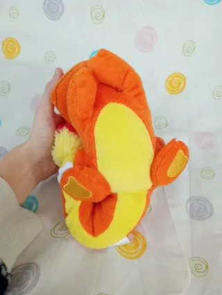 Peluche Pokémon Charmander Tomy