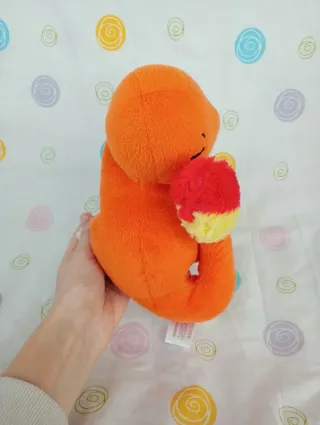 Peluche Pokémon Charmander Tomy