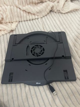 Soporte portátil Trust con ventilador USB