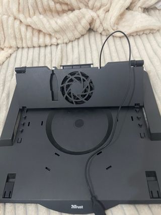 Soporte portátil Trust con ventilador USB
