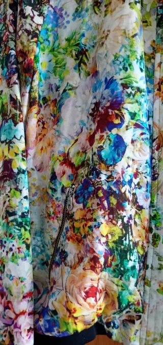 Bomber estampado floral multicolor