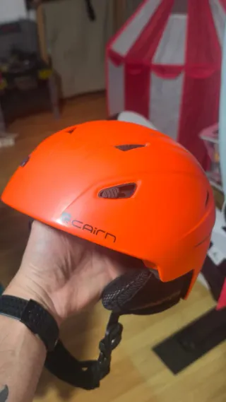 Casco esquí naranja Cairn.