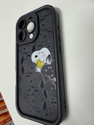 Funda iPhone 16 Pro Snoopy