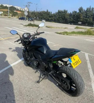 Kawasaki Z750 2010 Negra/Verde