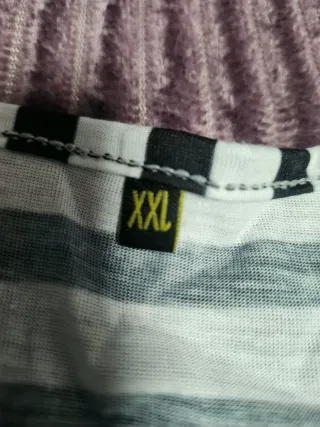 Camiseta de retazos con cordón varias tallas