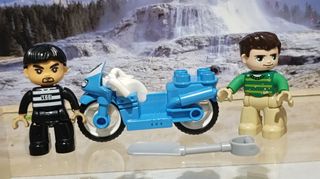 Lego Duplo Set Figuras y Moto