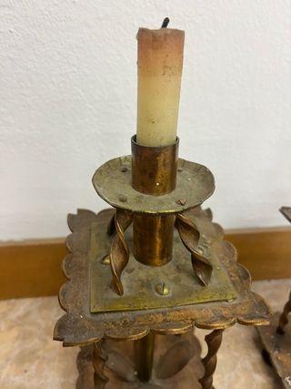 Set di 2 candelabri in metallo antico