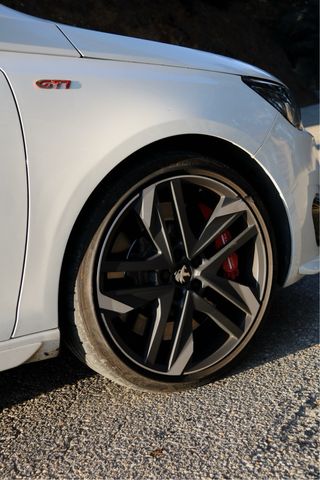 Peugeot 308 GTI 272cv 2016