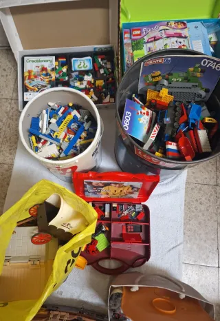 Lote de LEGOs y barco pirata