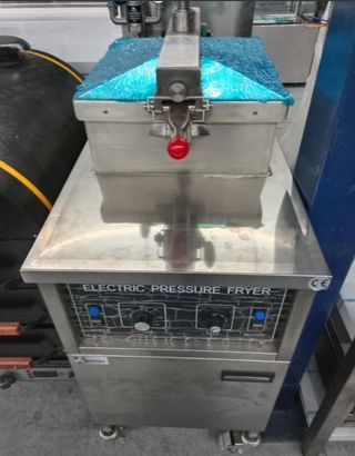 Freidora a presión : móvil 643863251