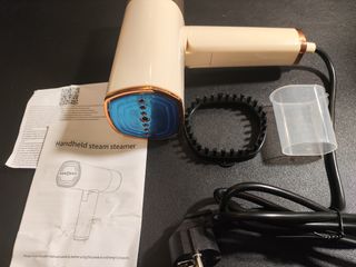 Plancha Vaporizador de Ropa Portátil 1500W 110ml.