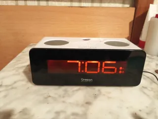 Radio Despertador Oregon Scientific