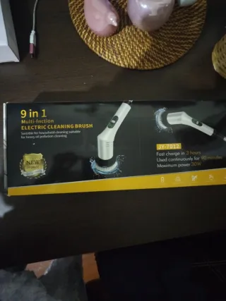 Cepillo eléctrico de limpieza