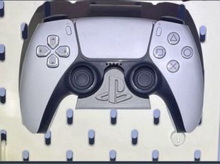 Soporte Mando PS4/PS5 para Skadis Ikea