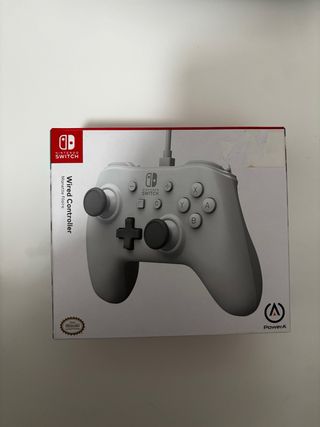 Lotto Nintendo Switch Giochi + Pad + Accessori