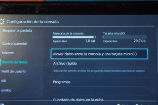 Nintendo Switch V2 + 2 Joycons + Funda + SD32GB