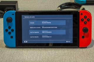 Nintendo Switch V2 + 2 Joycons + Funda + SD32GB