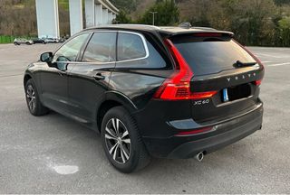 Volvo XC60 Momentum Pro