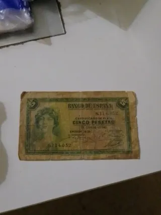 Lote Billetes España: 10, 5, 5, 1 Peseta