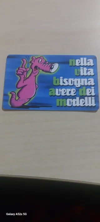 Scheda telefonica più piccoli mostri