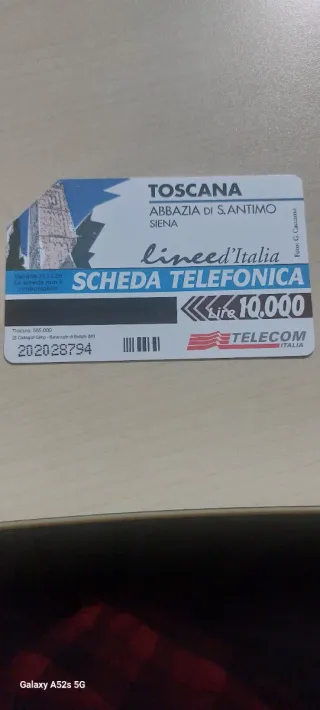 Scheda telefonica più piccoli mostri